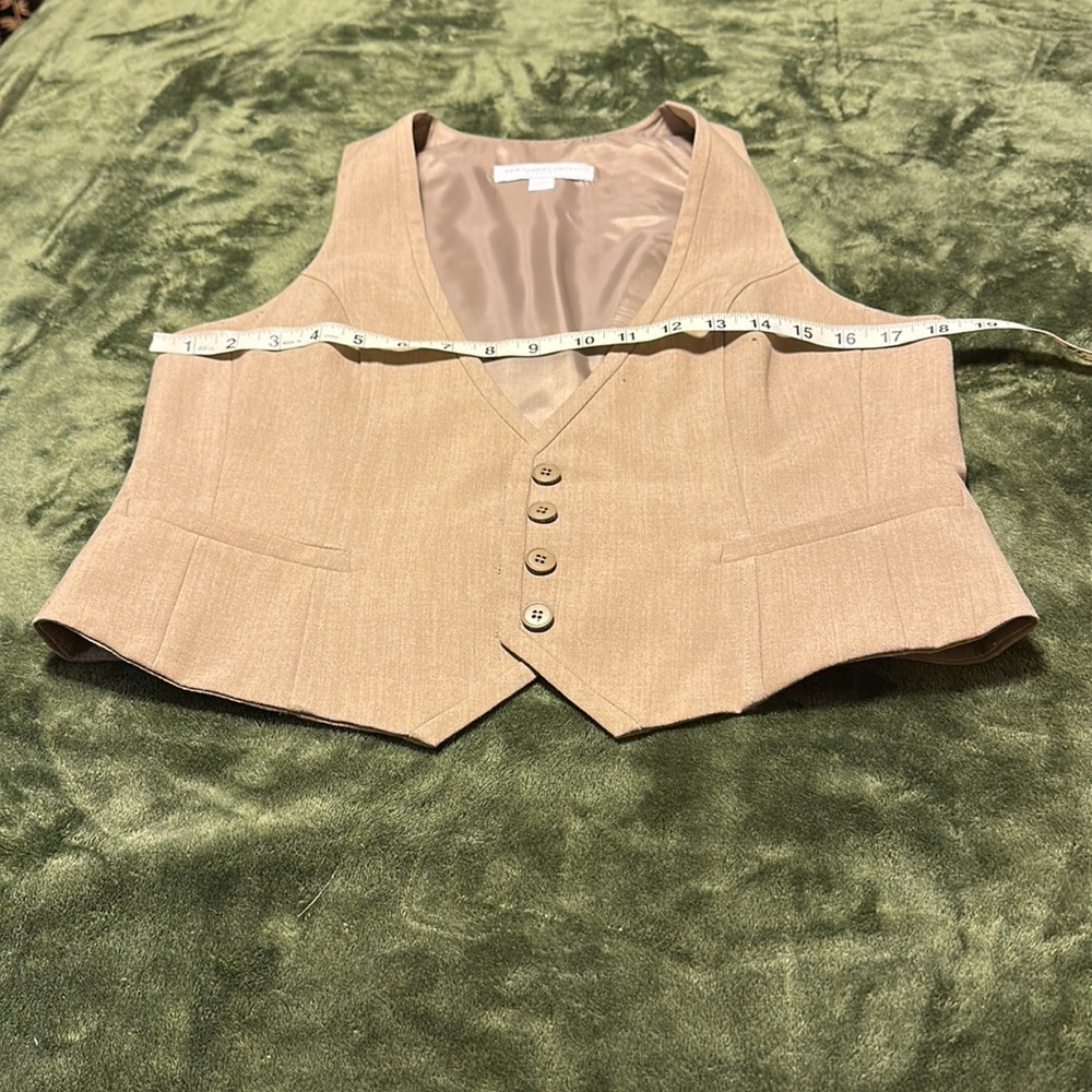 Suit - Picture 5 of 8